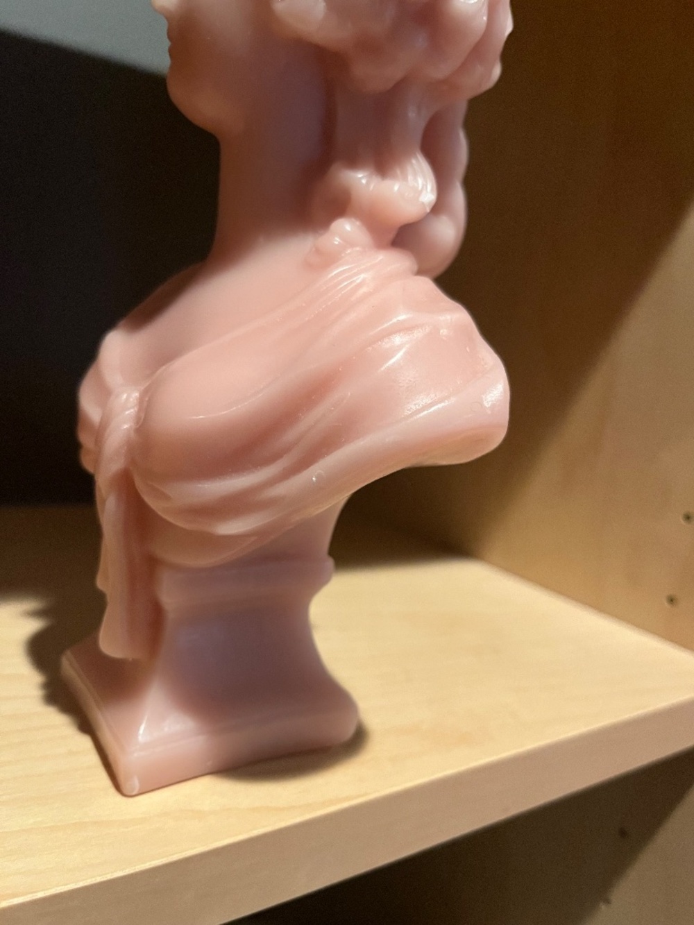 Cire Trudon Marie Antoinette bust candle in rose - Picture 7 of 16